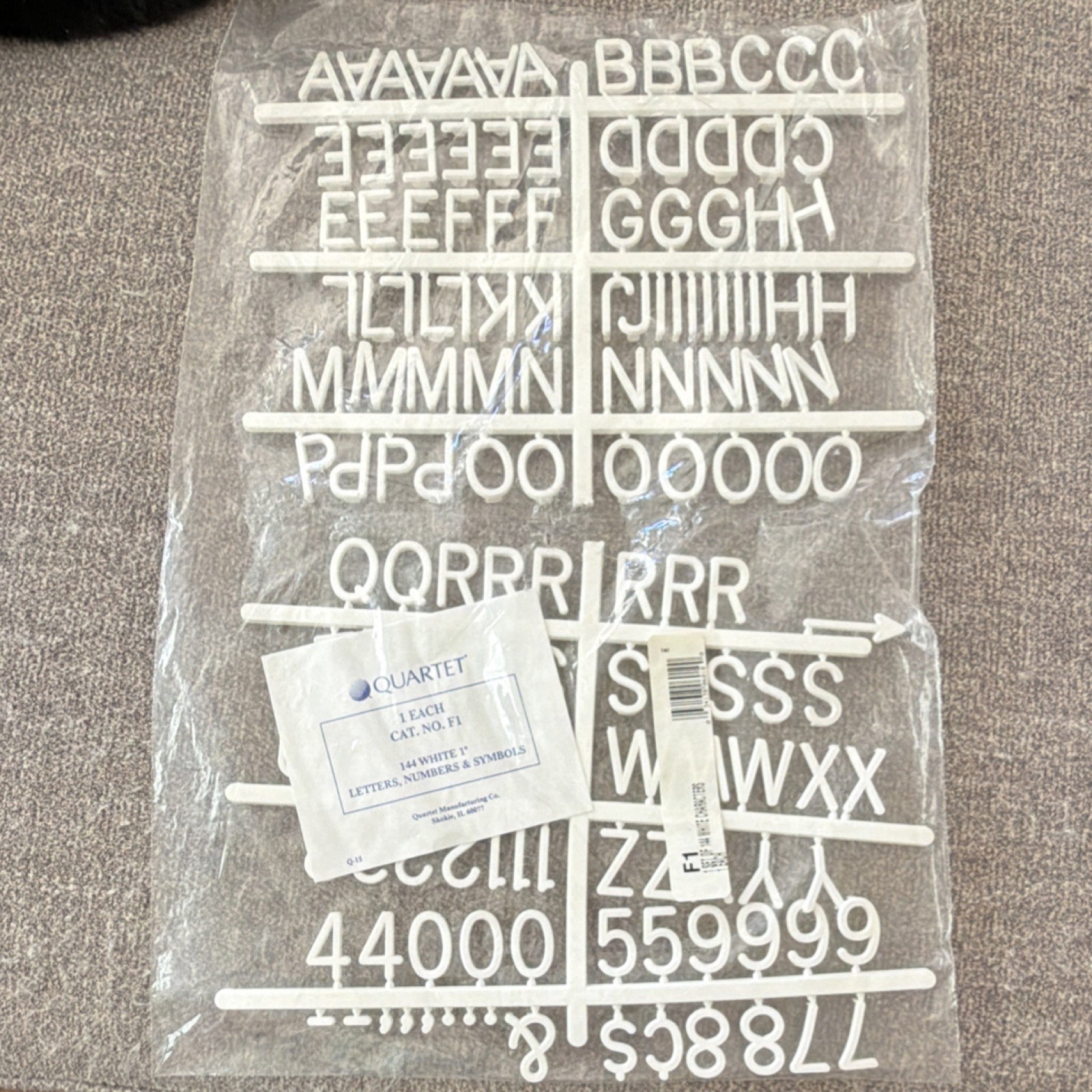 Quartet F1 144 White 1″ Letters & Numbers for Business Sign Replacement Set