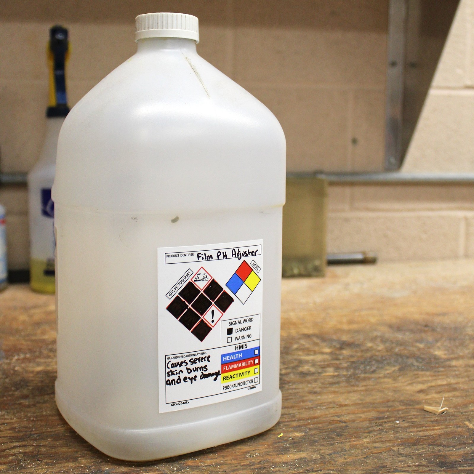 NMC Roll of 250 4 x 3 GHS Secondary Container Labels, Pressure Sensitive Vinyl S