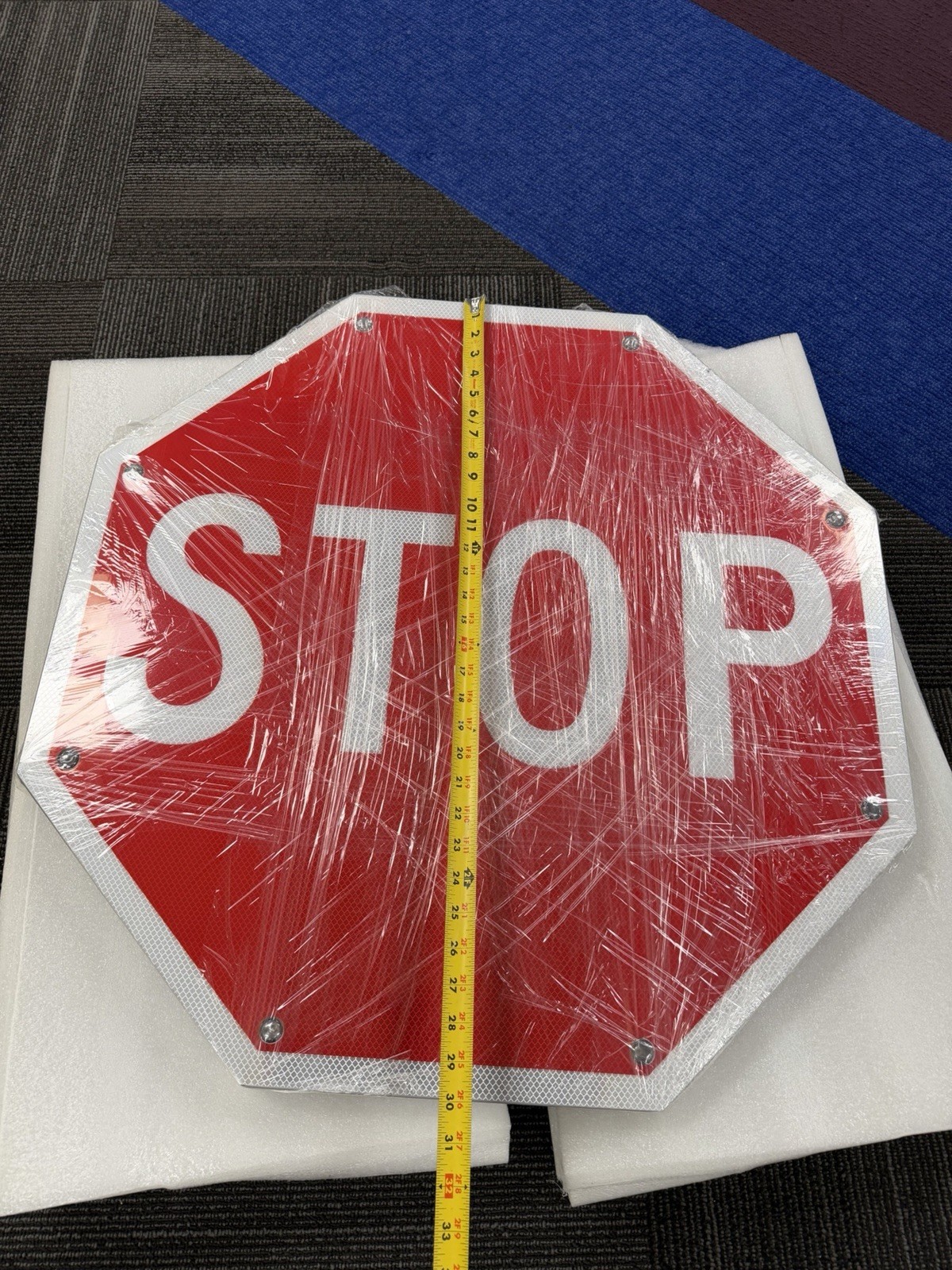 🇺🇸🇺🇸Solar Powered LED Flashing Stop Sign, 30 X 30 Aluminum Sign.