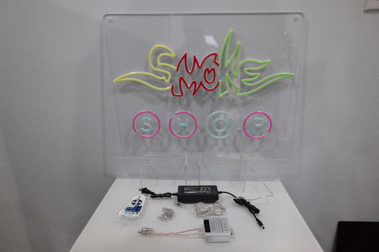24″X18″ LED SMOKE SHOP Sign – Super Bright Illuminated Signage High Visibility