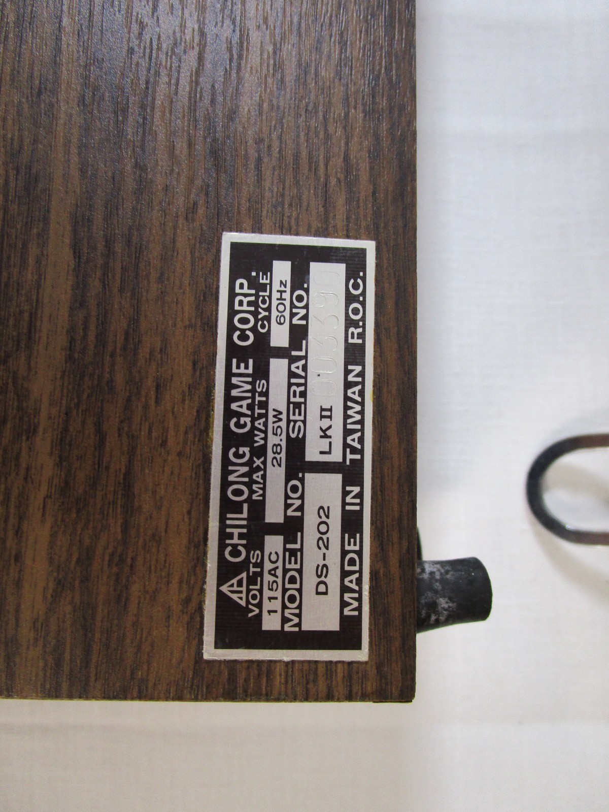 VTG Looking II- Retro Vid Game Store Advertising Board Chilong Game Corp w/ Case