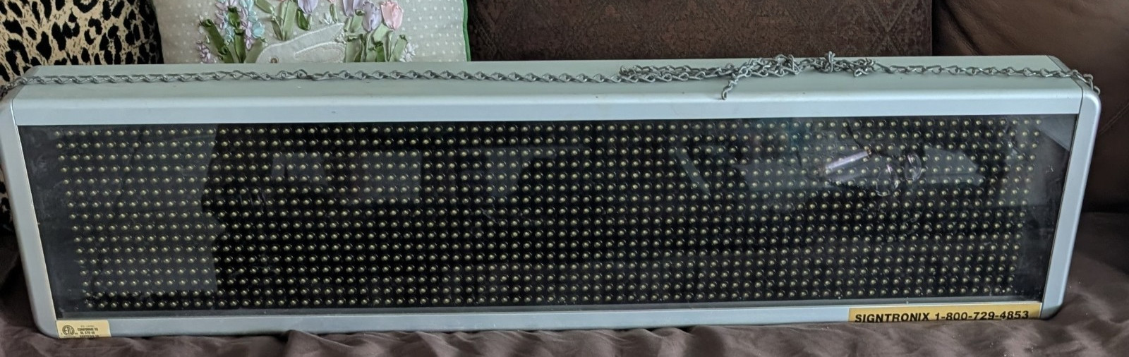VINTAGE SIGNTRONIX PROGRAMMABLE 2 LINE LED INTERIOR SIGN 40″x 7.72″ x 4.5″