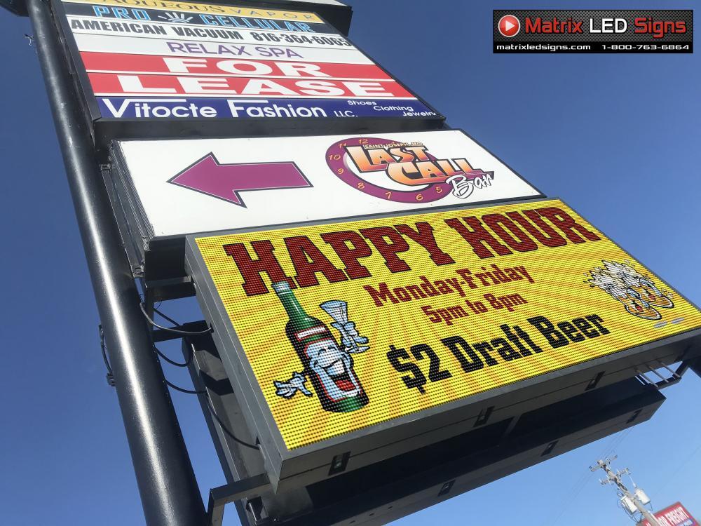 LED Sign Outdoor Single Sided LED Programmable Message Center 1 Sided Sign P6