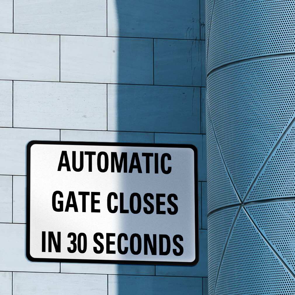 Aluminum Horizontal Metal Sign Automatic Gate Closes in 30 Seconds Activity Farm