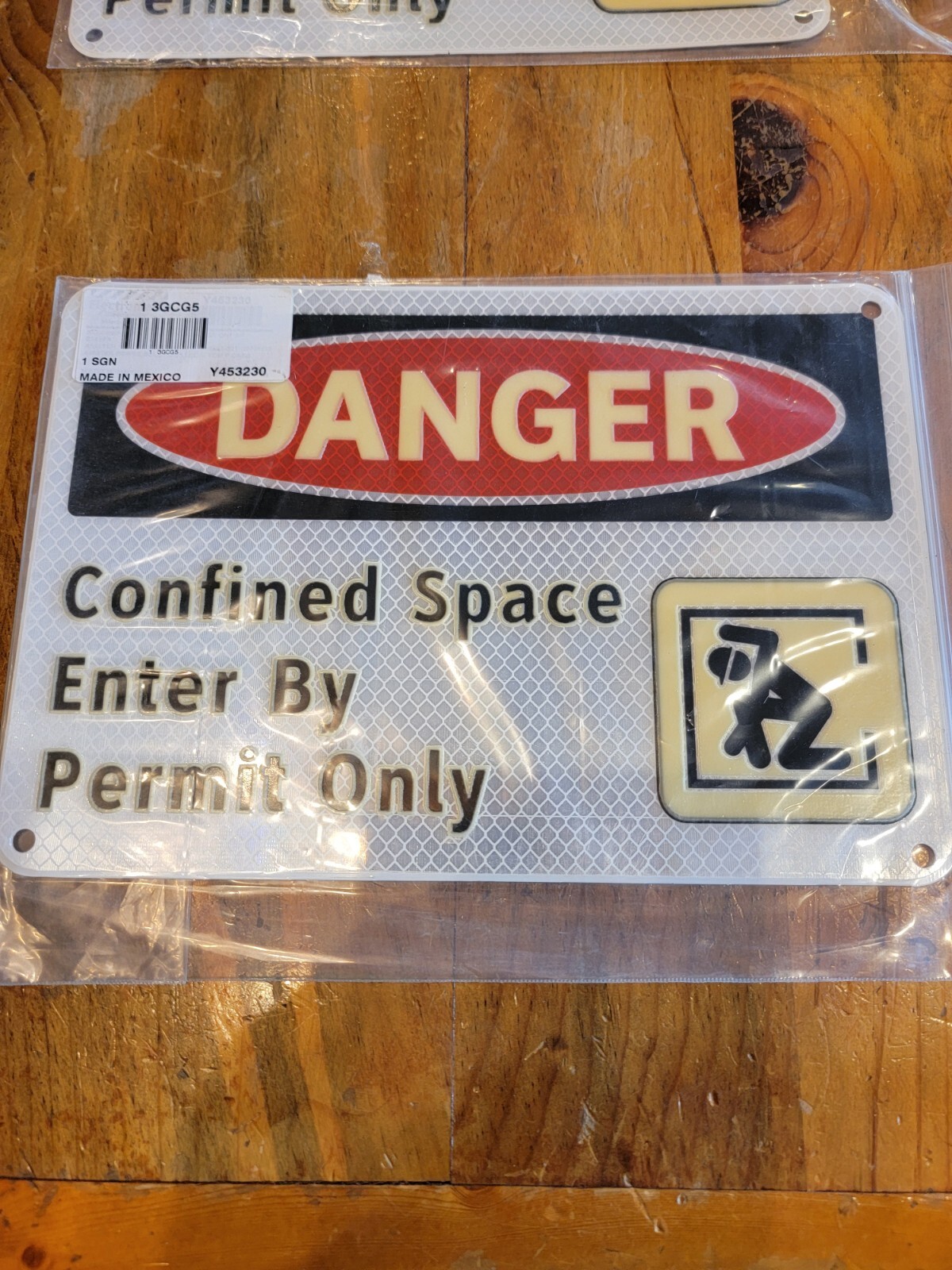 Electromark 10X7 Confined Space Danger Lbl, 7x10in, Polyester 3GCG5, Y453230