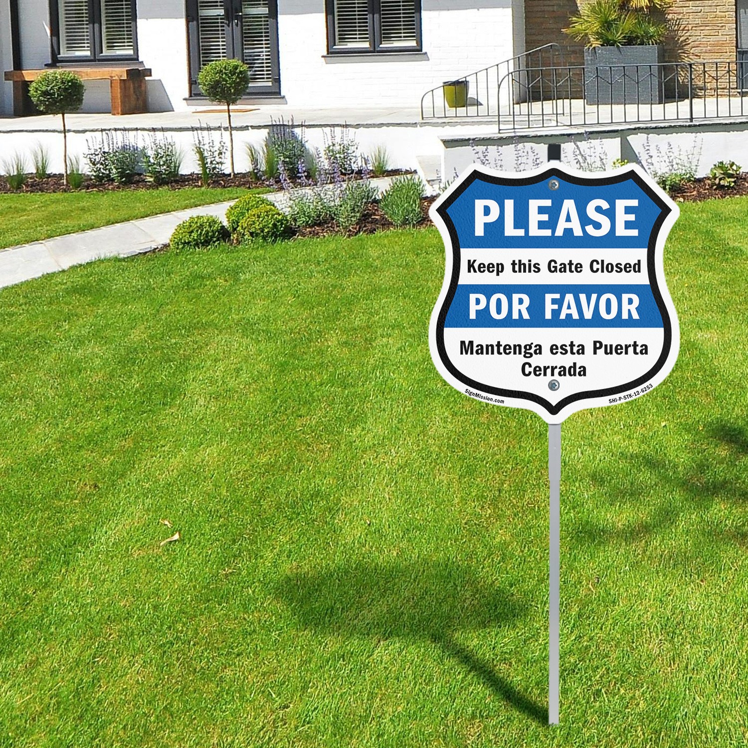 Keep Gate Closed Sign Bilingual English / Spanish Shield Shaped Sign With Stake