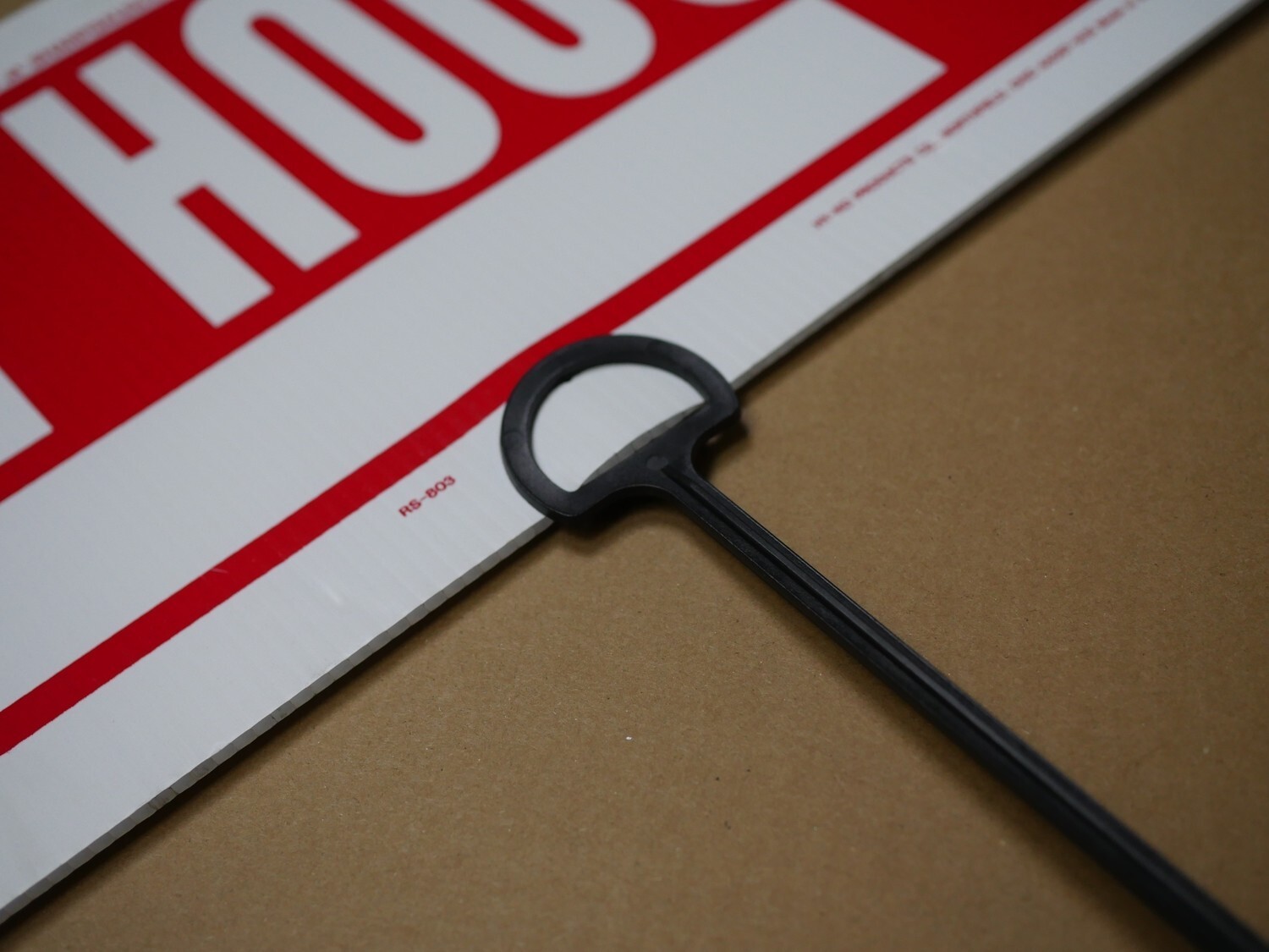 18″ Clip Stick – Lawn Stake, Turf Stake, Posting Stakes – 500ct carton