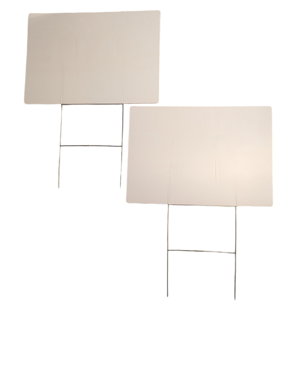 2 Pack Garage Sale Signs 17″x12″ Weather Resistant Plastic With 16″ Stakes New