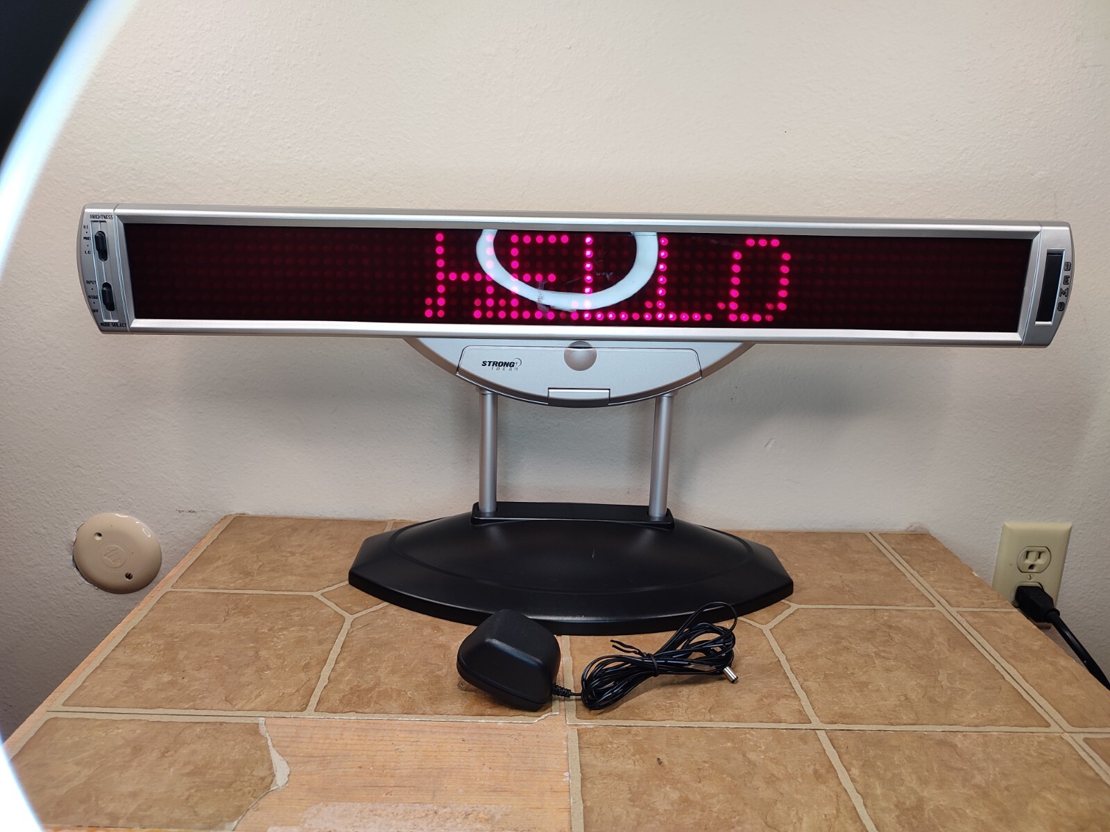 GM LIGHT 947 Electronic Big Message Billboard 30″ x 6″ x 2.5″ w/ Power