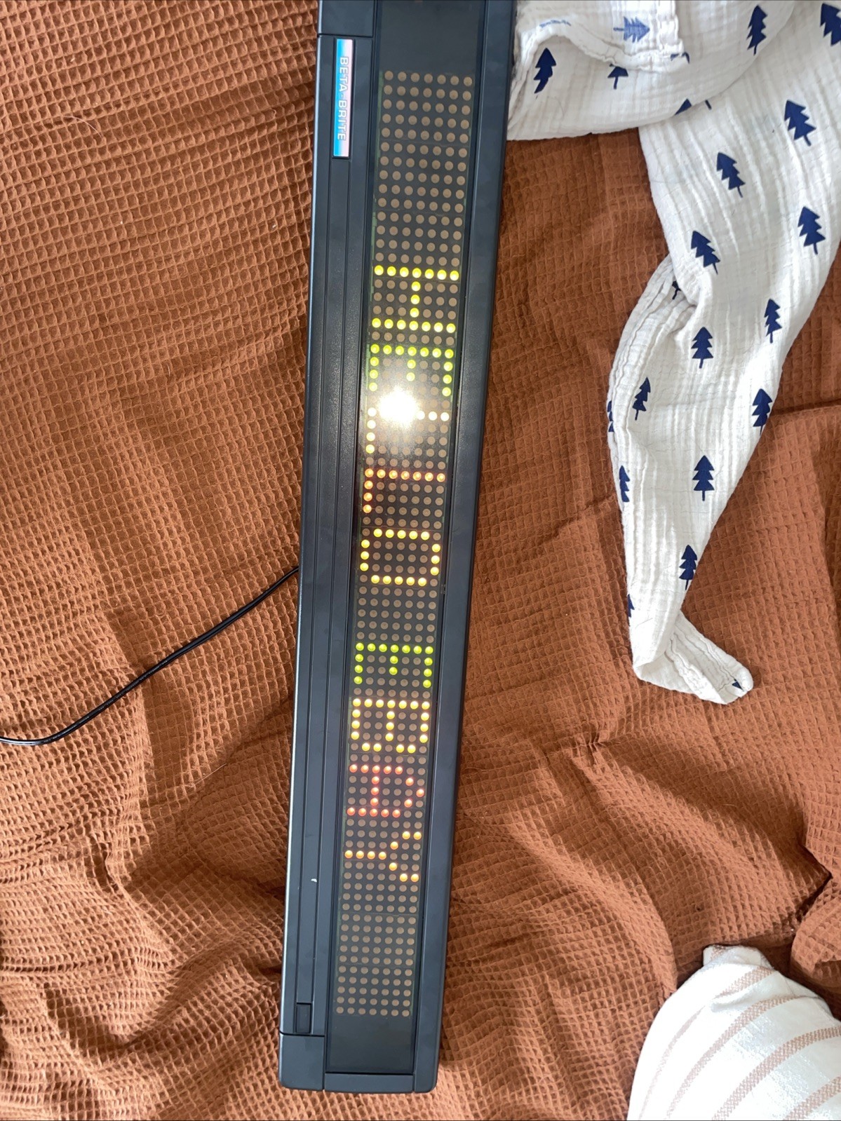 Beta-Brite 1992 Display with Remote and Power Cord Working. Vintage