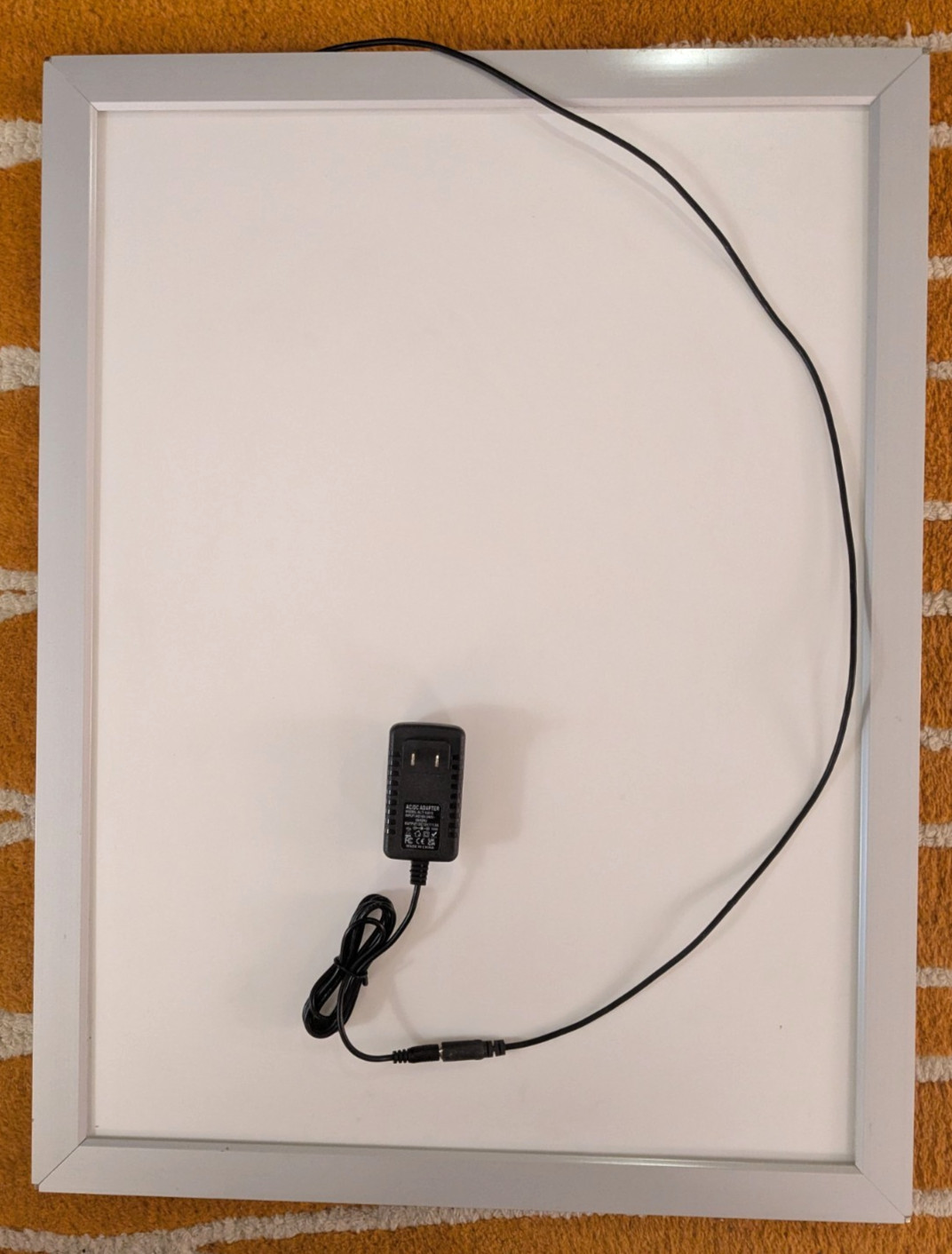 Displays2Go 18×24 LED BACKLIT POSTER FRAME Sign – Wall Mounted LEDEC1824S WORKS!