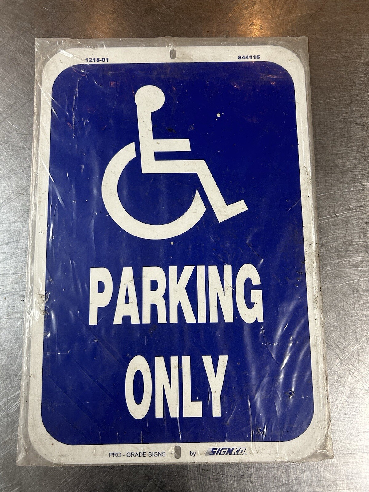 Handicap Parking Sign. 12×18 Inch