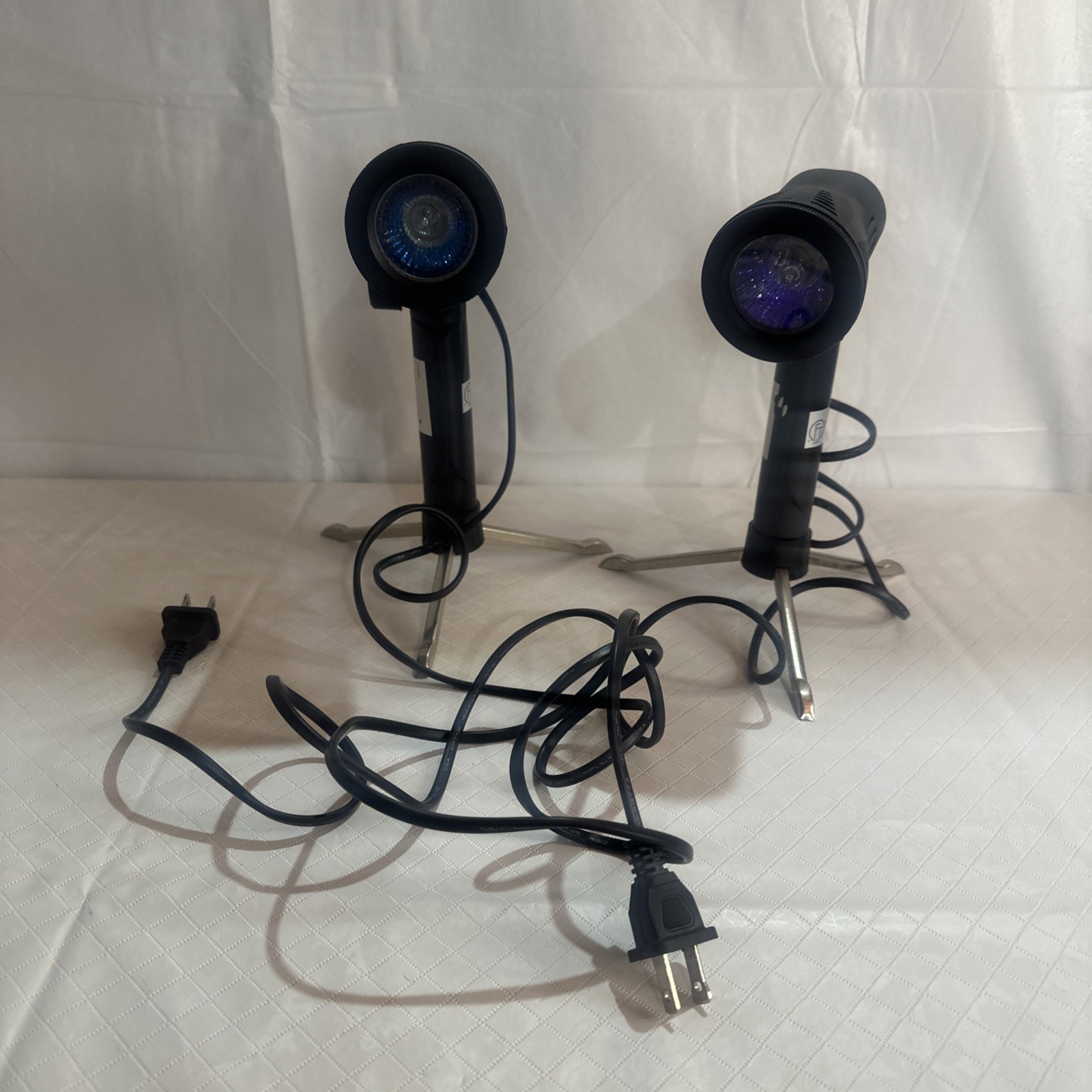 Set Of 2 LED Light Box Lamps Single Bulb Photos Adjustable Plug In Read