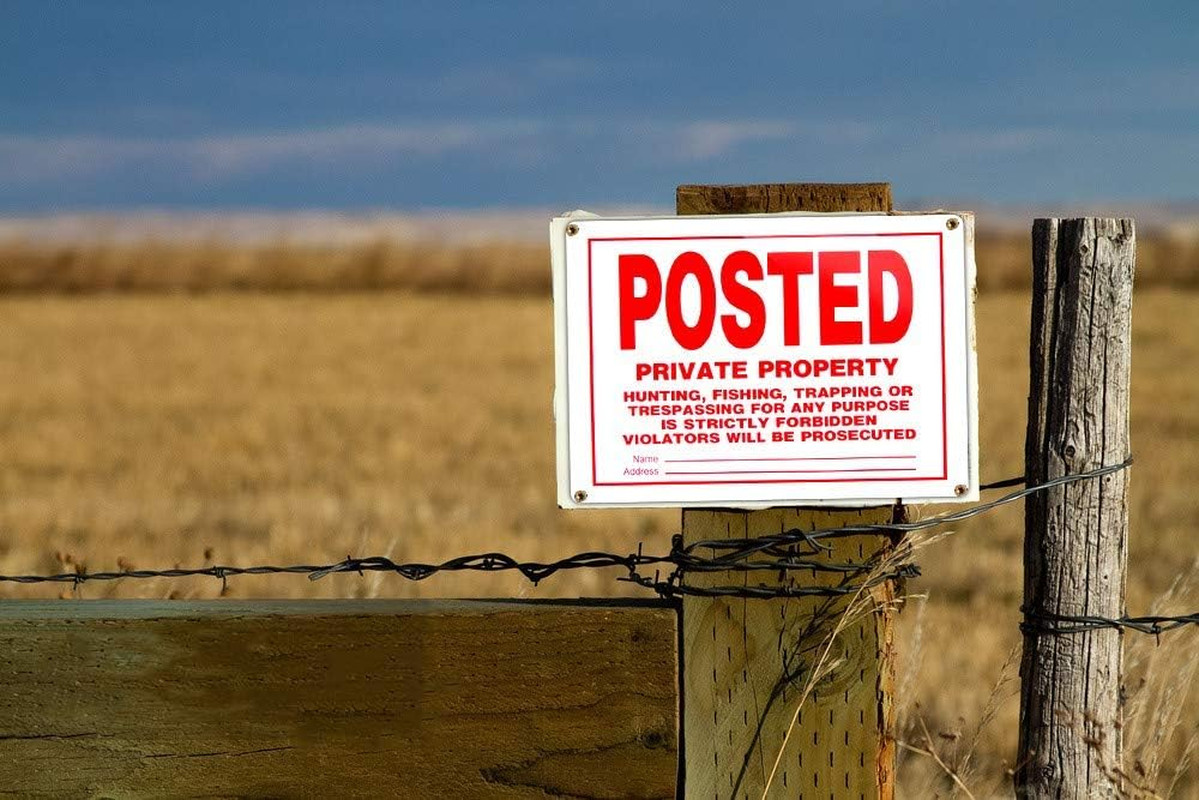 Private Property No Trespassing Signs 4 Pack 10×14 Aluminum No Hunting Warning