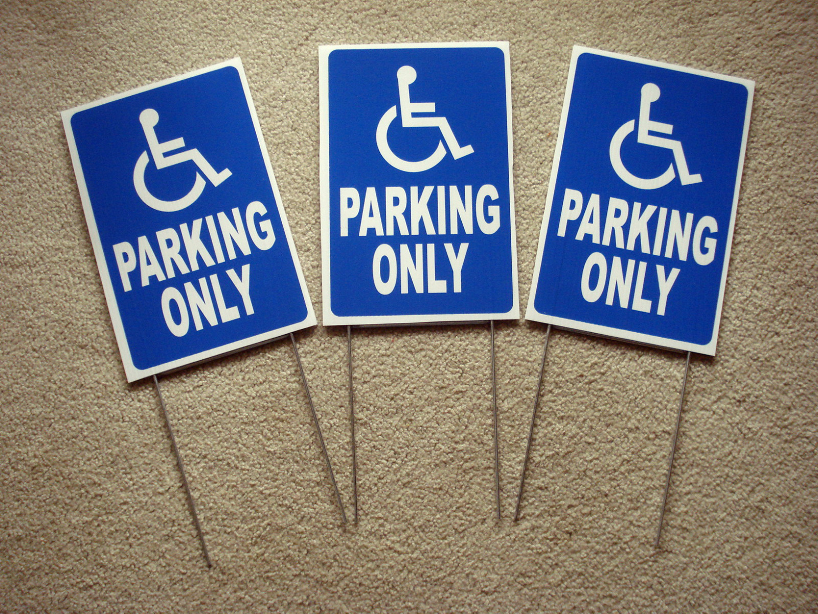 (3) HANDICAP PARKING ONLY w/Symbol 8″ x12″ Plastic Coroplast Signs with Stakes