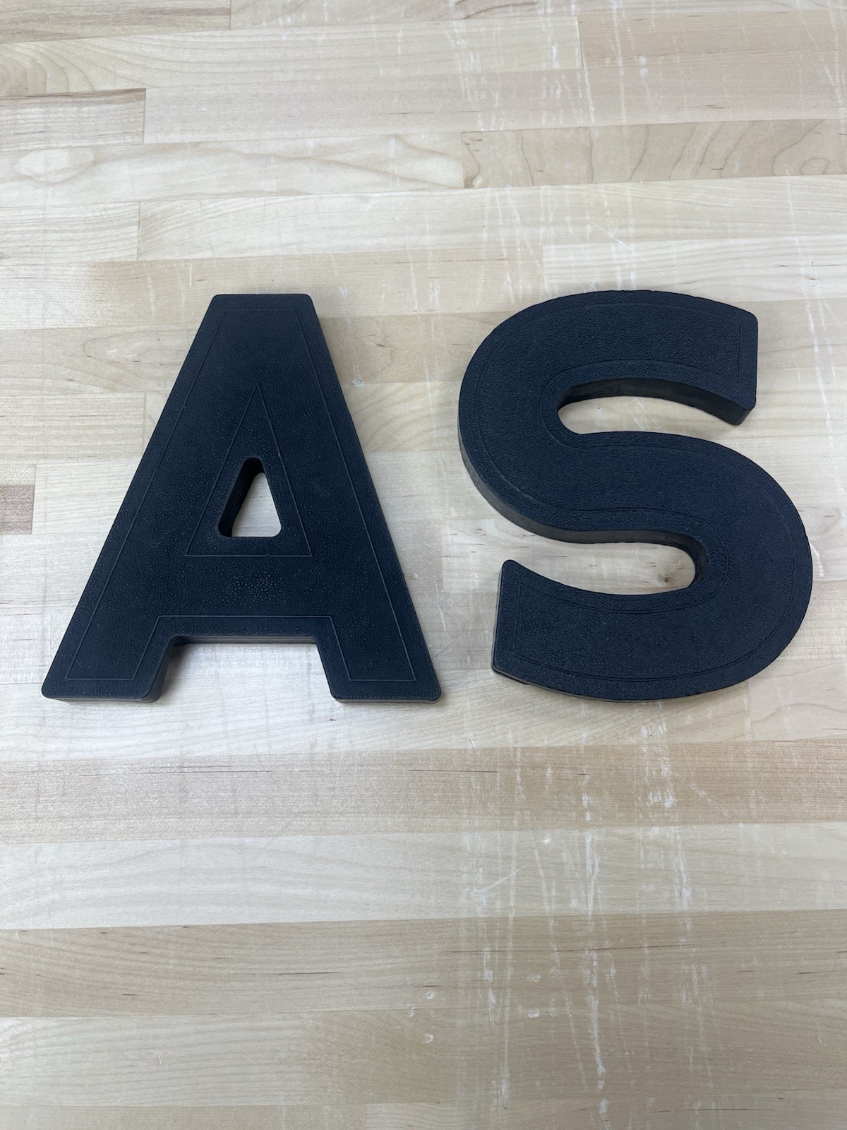Wagner Sign Group Inc. 6″ Slotted Black Plastic Exterior Sign Letters