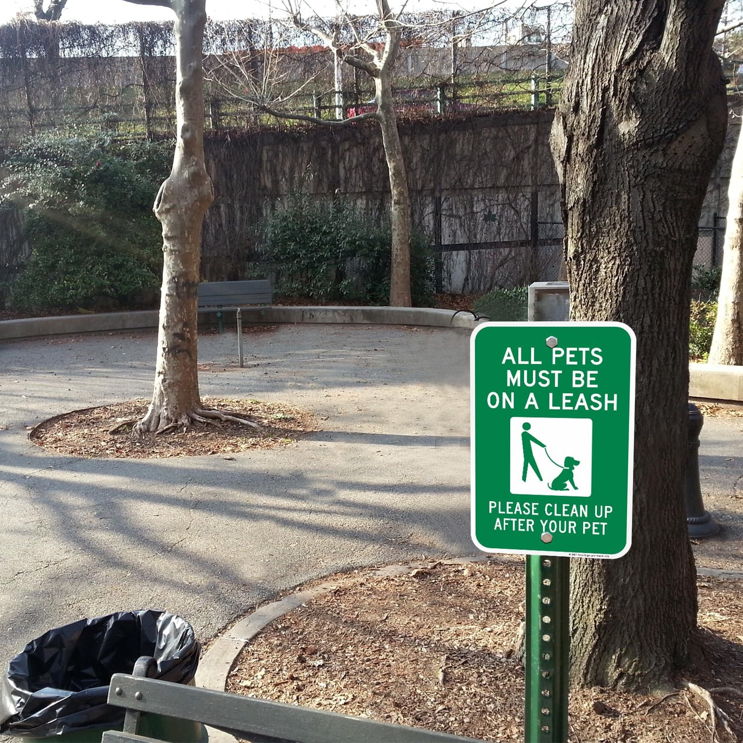 All Pets Must Be On A Leash Sign 12×18 Inch Aluminum Warning Plaque