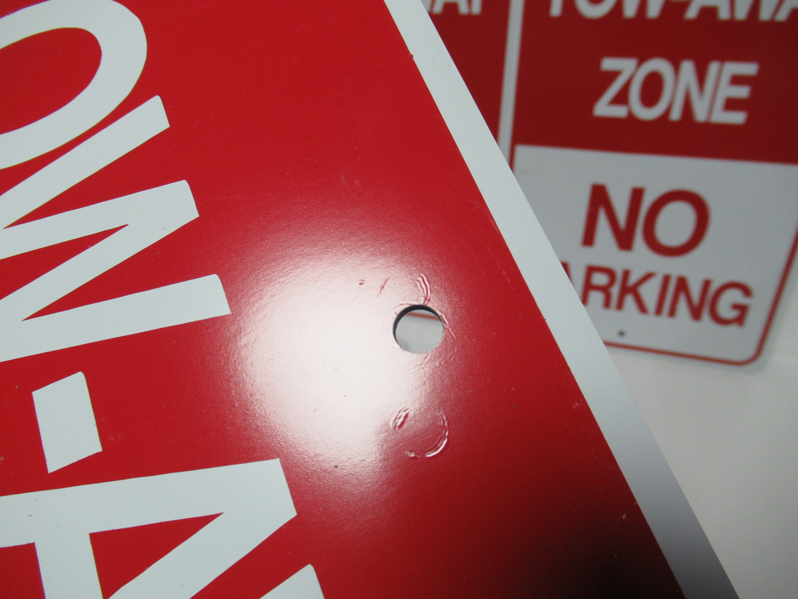 4-pack 12″x18″ inch TOW AWAY ZONE NO PARKING Aluminum Sign Heavy Gauge 3mm Thick