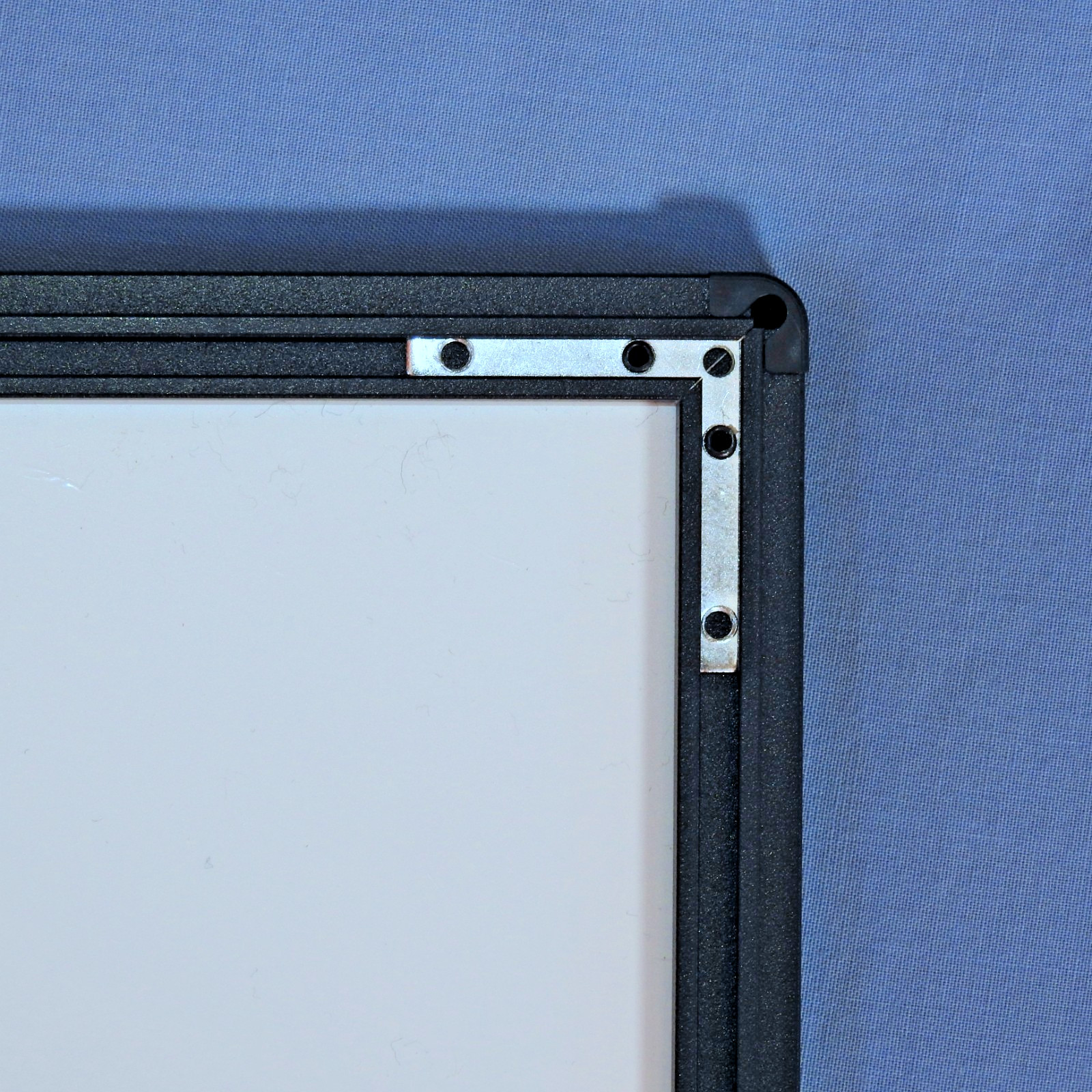 LED Poster Frame 16″ x 24″ with RF Remote – Fits 15x 23 Posters – FAST SHIPPING