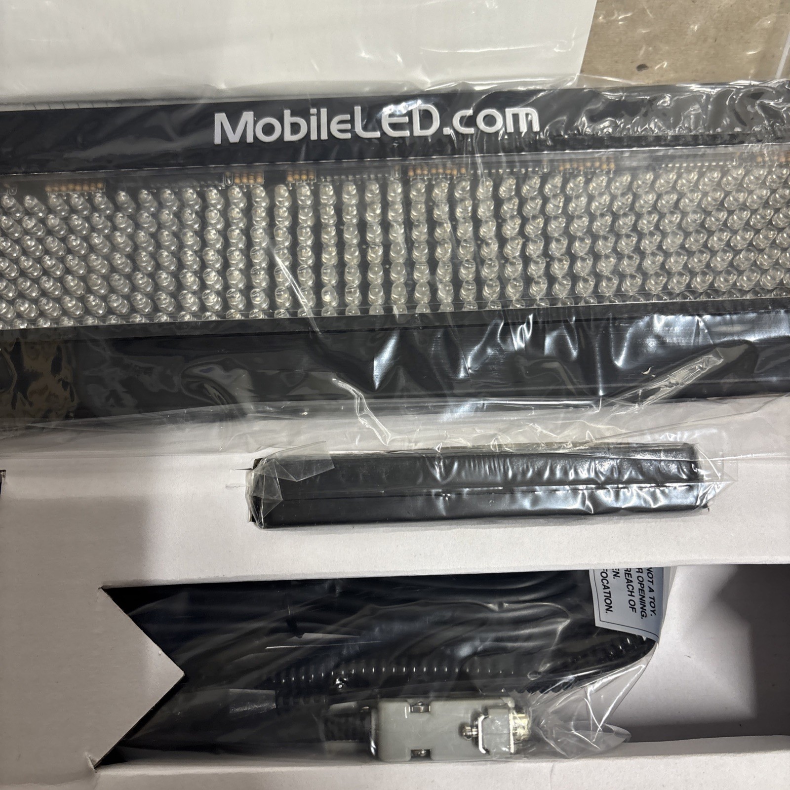 Mobile Red LED MD-550 Scrolling Message For Business or Vehicle Display 12v New