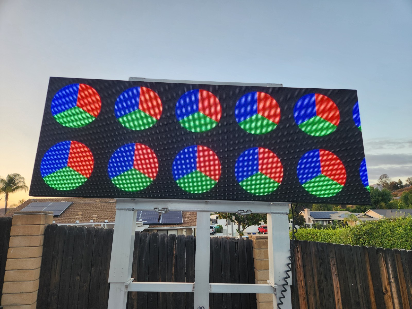 SIGNS PLUS LED MOBILE SIGN TRAILER (COLORLIGHT SYSTEM)