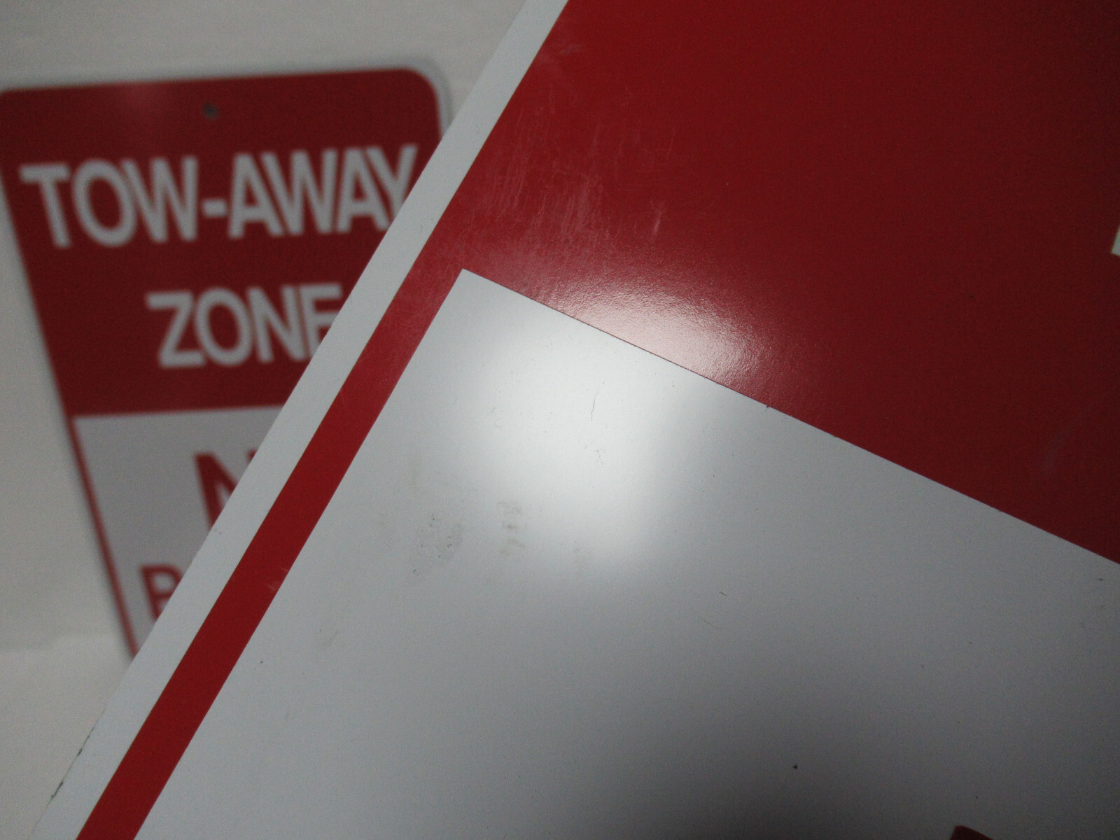 4-pack 12″x18″ inch TOW AWAY ZONE NO PARKING Aluminum Sign Heavy Gauge 3mm Thick