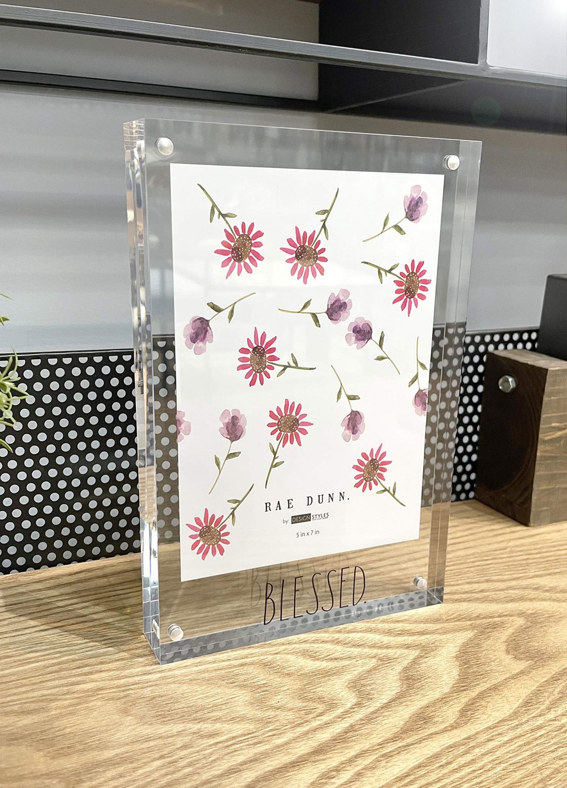 Rae Dunn Acrylic Frame – 5 x 7 Clear Acrylic Picture Frame – Free Standing Ac…