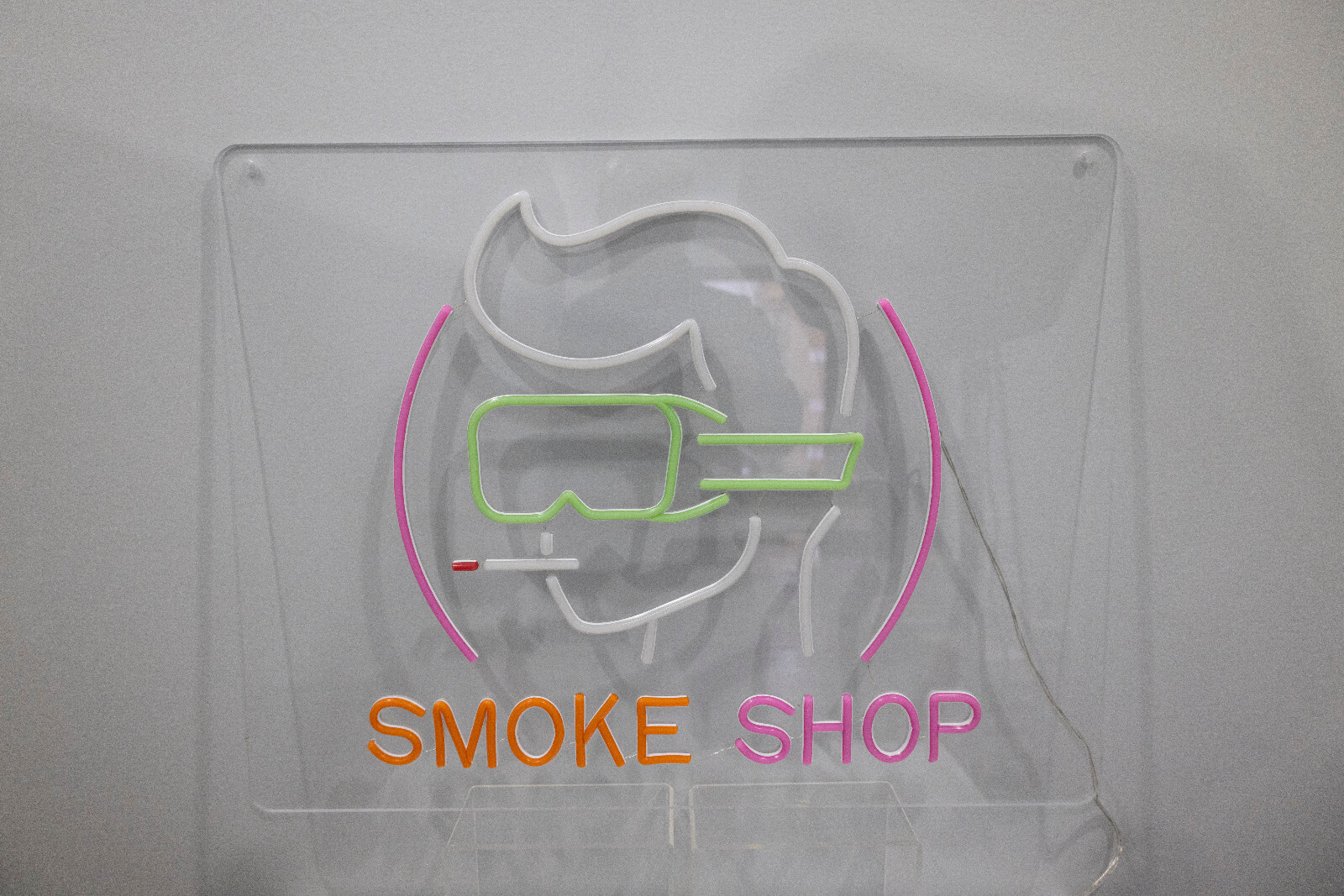 24″X18″ LED SMOKE SHOP Sign – Super Bright Illuminated Signage High Visibility