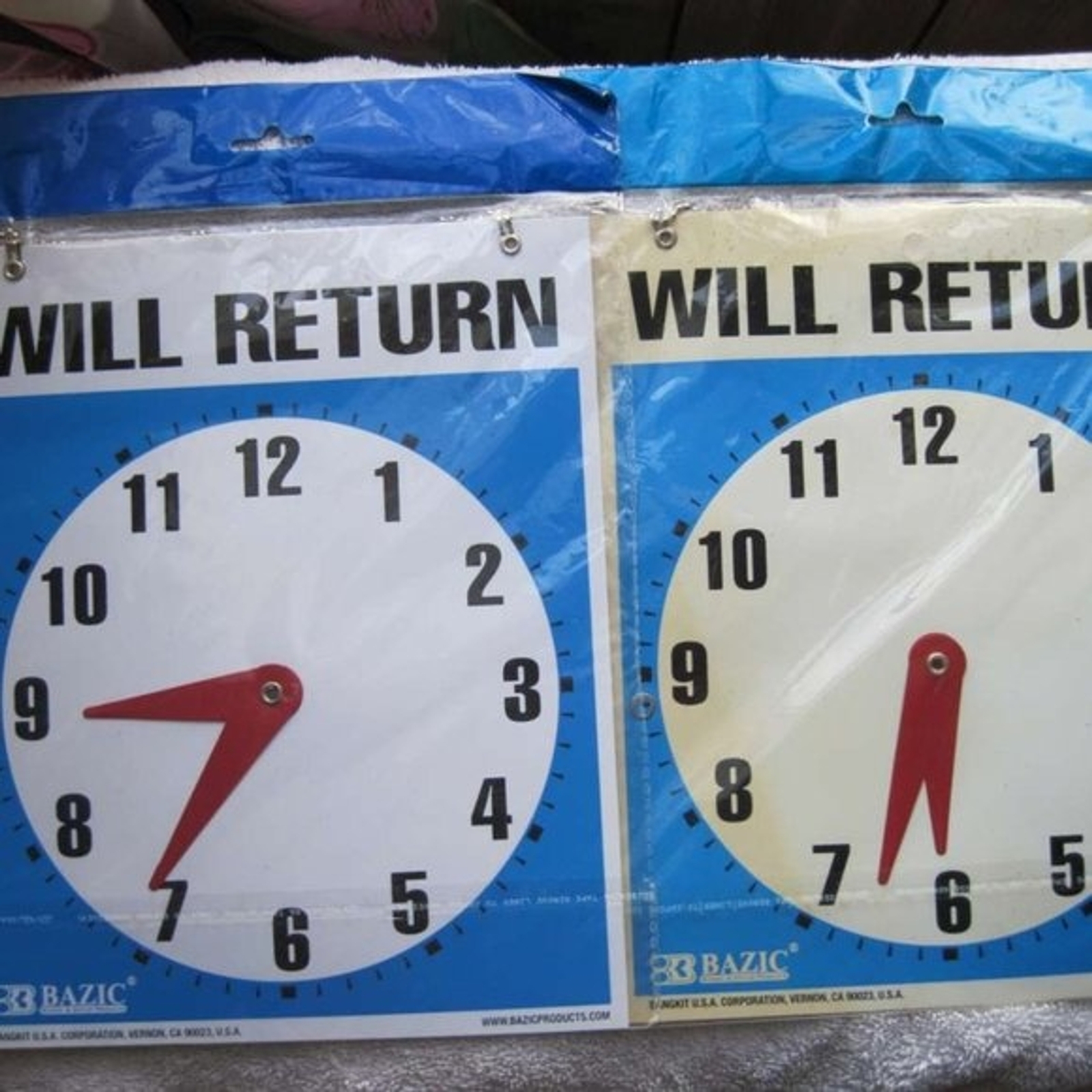 Bazic Rectangular Open Come In Will Return Adjustable Clock Sign Chain 9 x 7.5 “