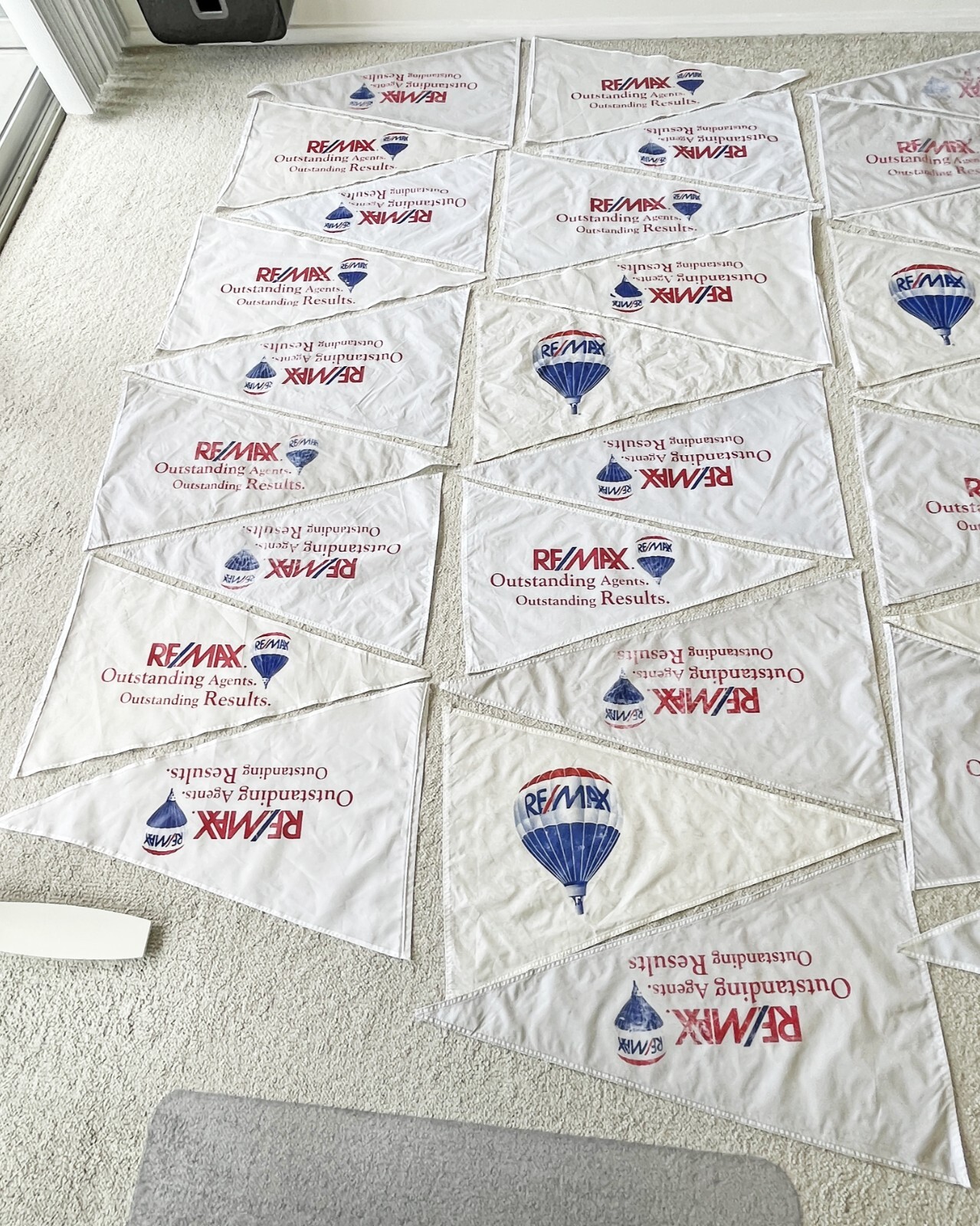 👉 Lot of 37 RE/MAX Real Estate Pennant Flags for PVC Poles with Slots