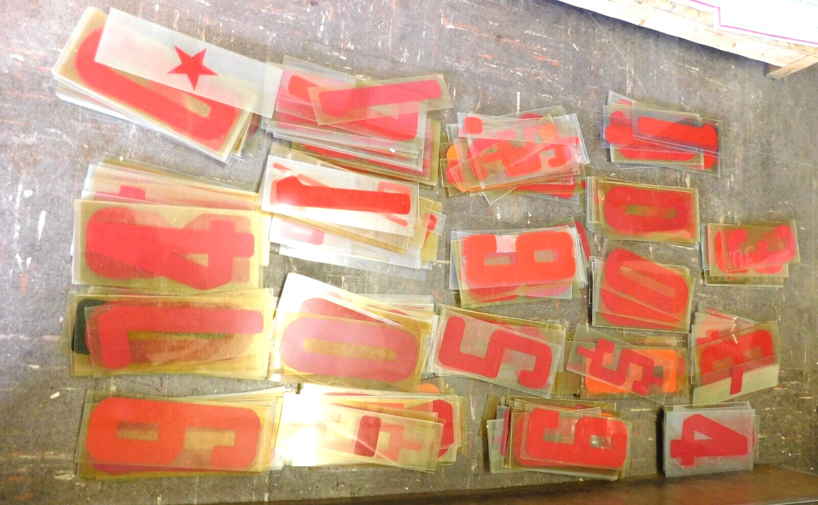 450-500 Red Numbers & Symbols Outdoor Flashing Sign Changeable 8″ on a 9″ Panel