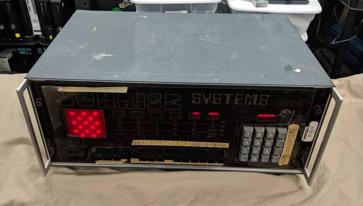 Sunrise Systems MTOS CONTROL UNIT COMPUTER FOR 4 TICKER LED LIGHT SIGN BARS