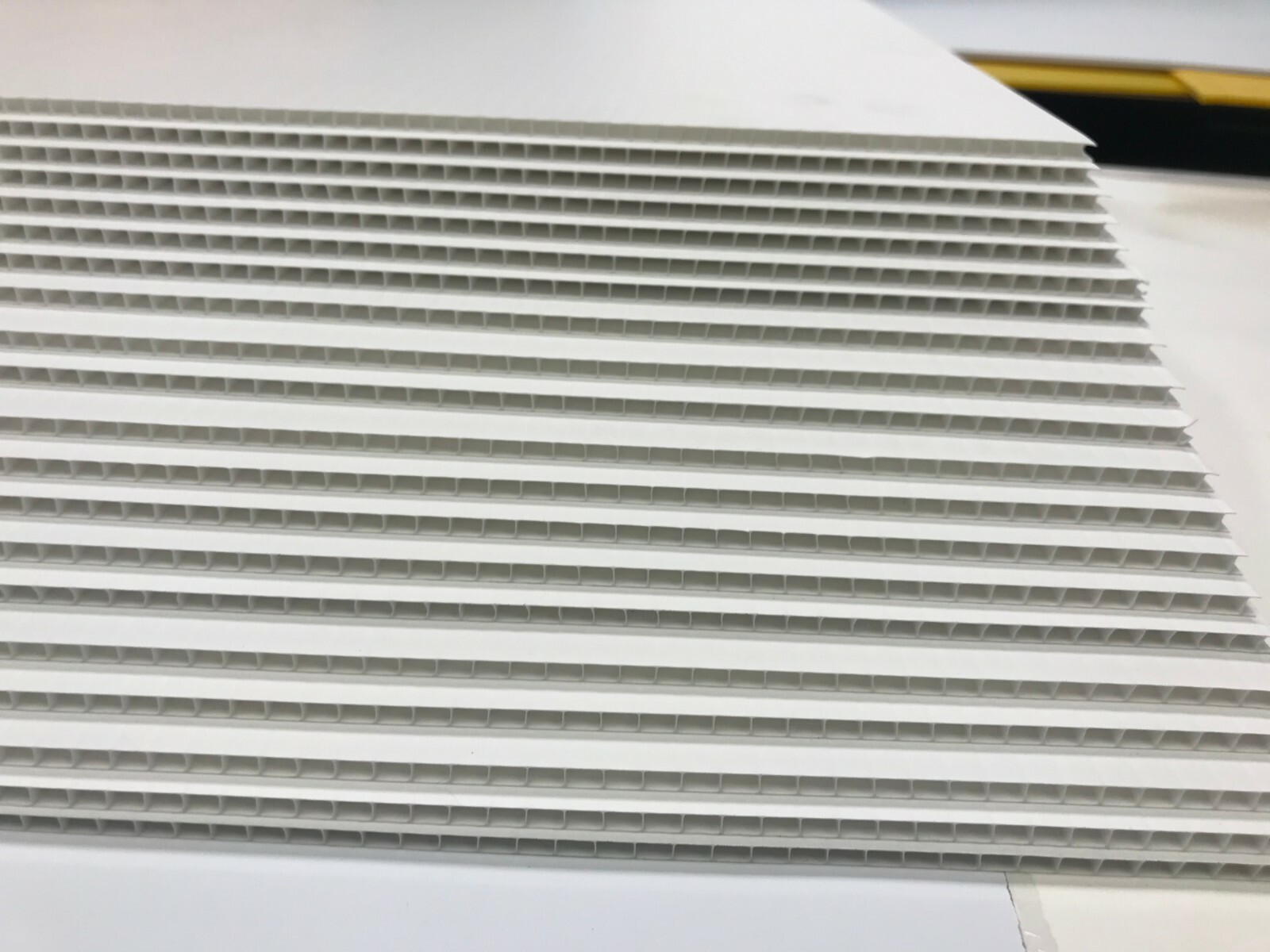 50 Signs Board 36” X 24” x4 mm Corrugated Plastic Flute 24” Bundles 50 Pieces