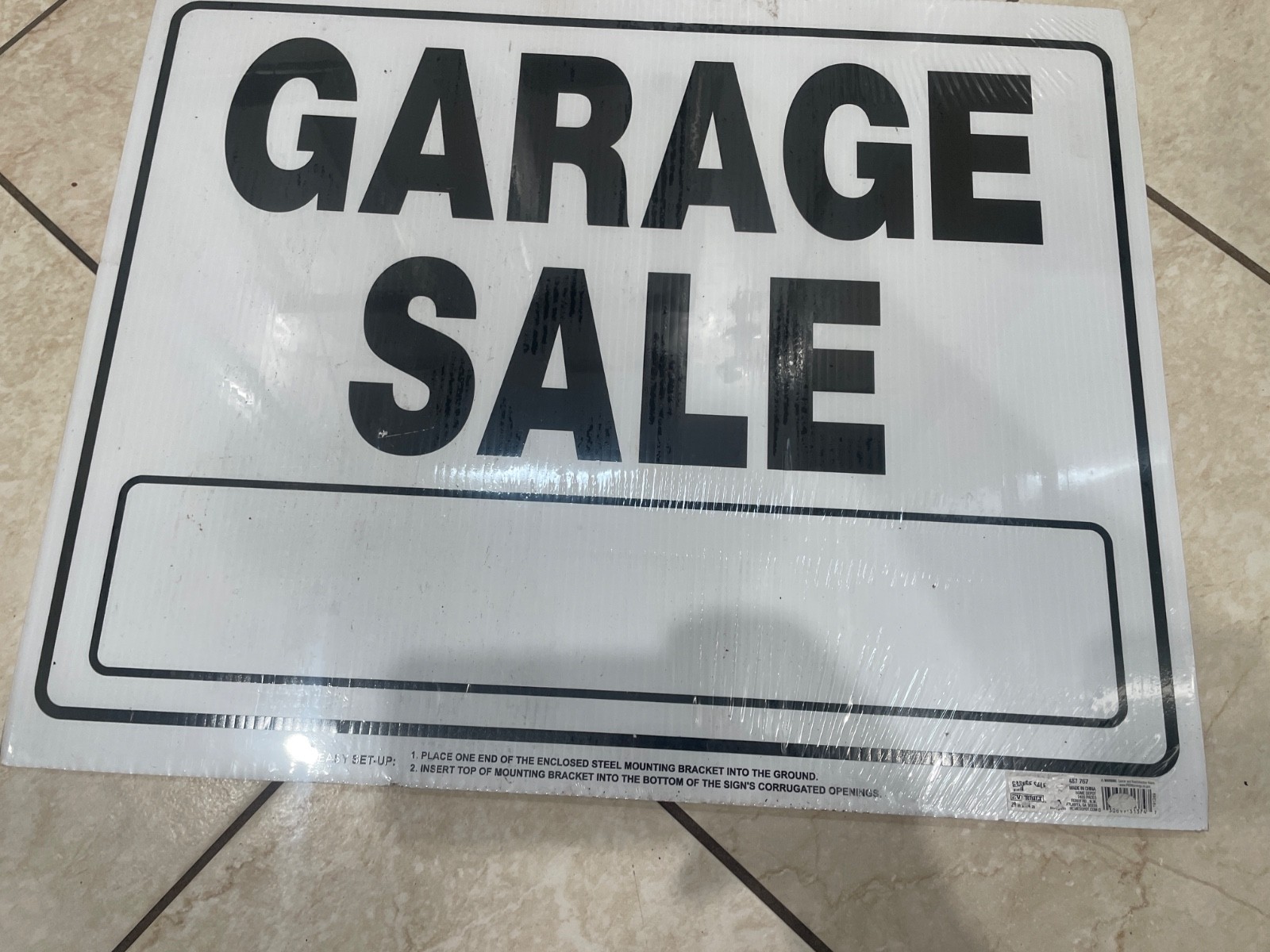 20 IN. X 24 IN. CORRUGATED PLASTIC GARAGE SALE SIGN