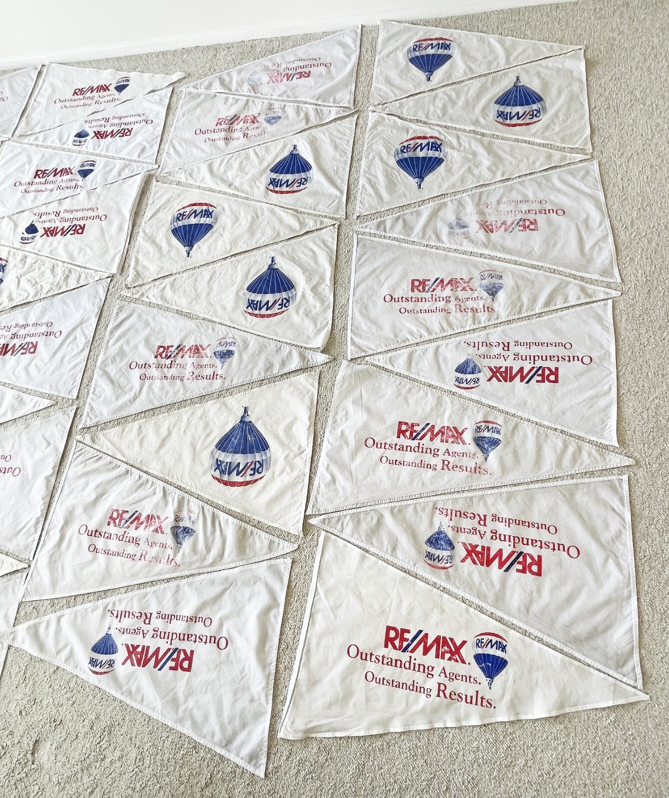 👉 Lot of 37 RE/MAX Real Estate Pennant Flags for PVC Poles with Slots
