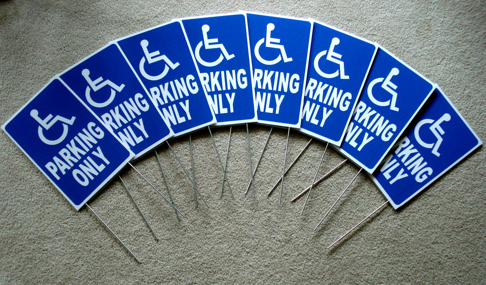 (8) HANDICAP PARKING ONLY w/Symbol 8″ x12″ Plastic Coroplast Signs with Stakes