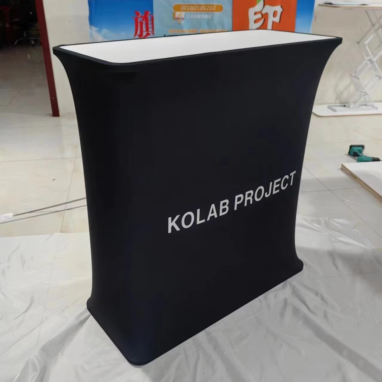 Rectangular Portable Tension Fabric Display Stands for Trade Shows and Exhibits