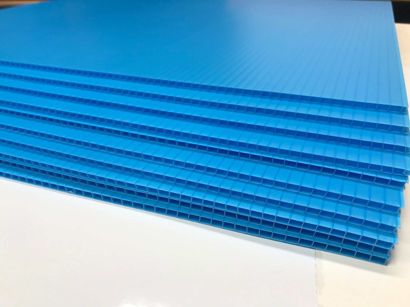 100 Blank Signs Light Blue 18” X 24” x4 mm corrugated plastic panel 100 pieces