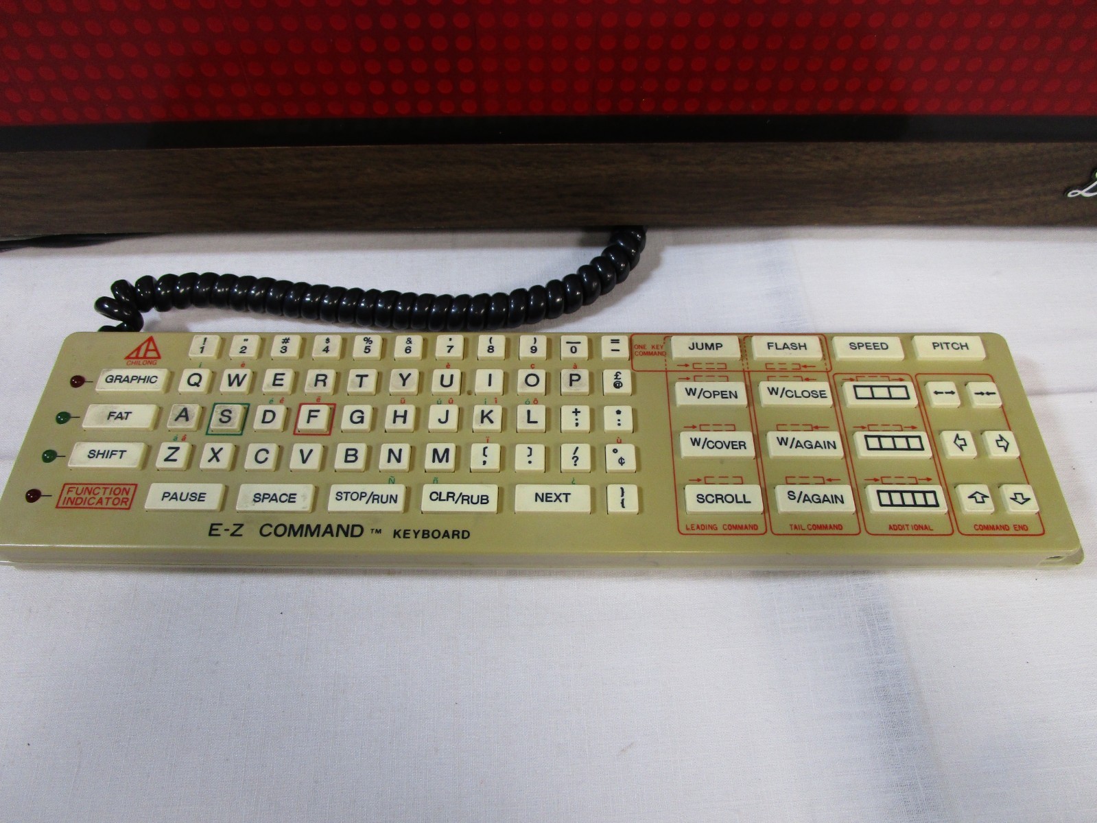 VTG Looking II- Retro Vid Game Store Advertising Board Chilong Game Corp w/ Case