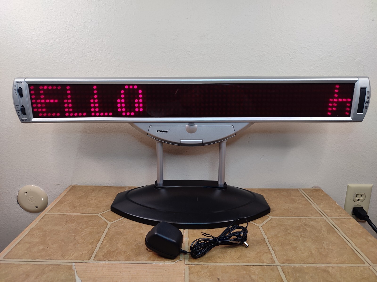 GM LIGHT 947 Electronic Big Message Billboard 30″ x 6″ x 2.5″ w/ Power