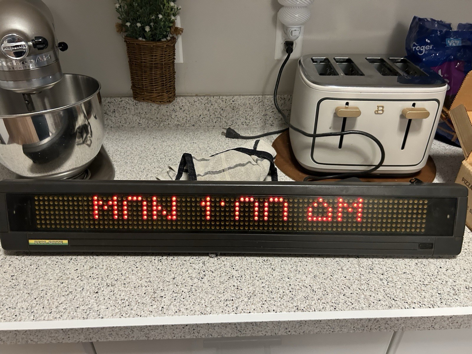 AMS Adaptive Beta Brite Programmable Digital Color Scrolling LED Sign Complete
