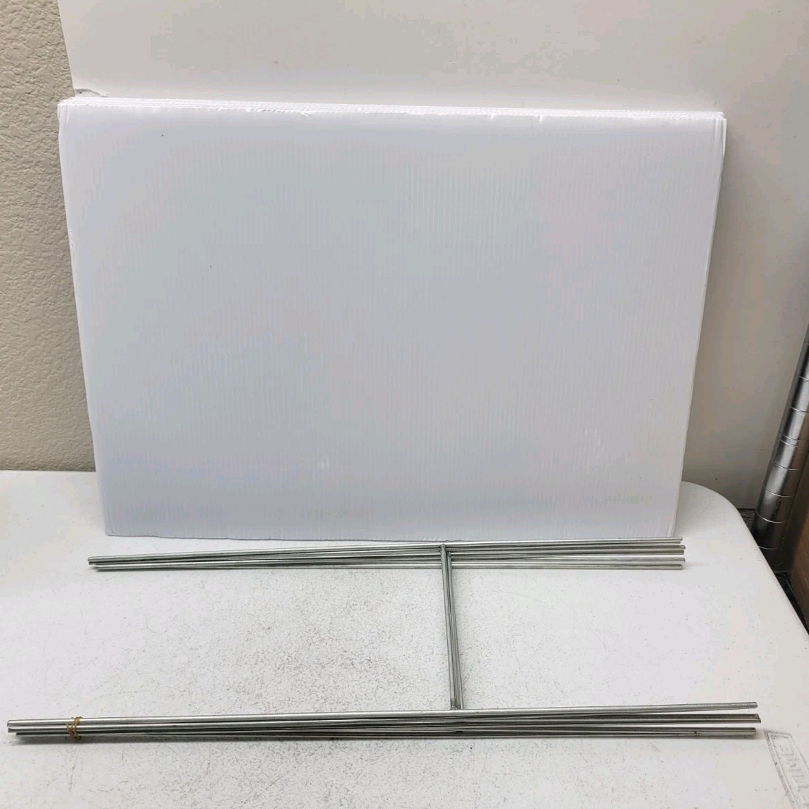 6 Pack 17×12 Blank Yard Signs Corrugated With Metal Stakes
