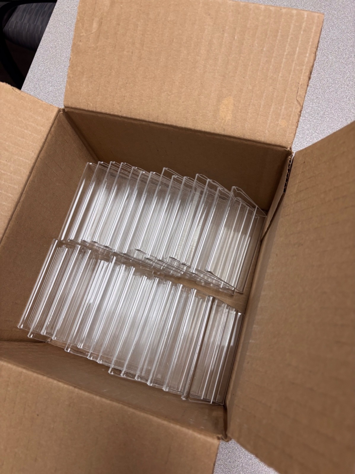 28 PCS Mini Sign Display Holder 3.5″ x 2.75″ L Shape Clear Acrylic