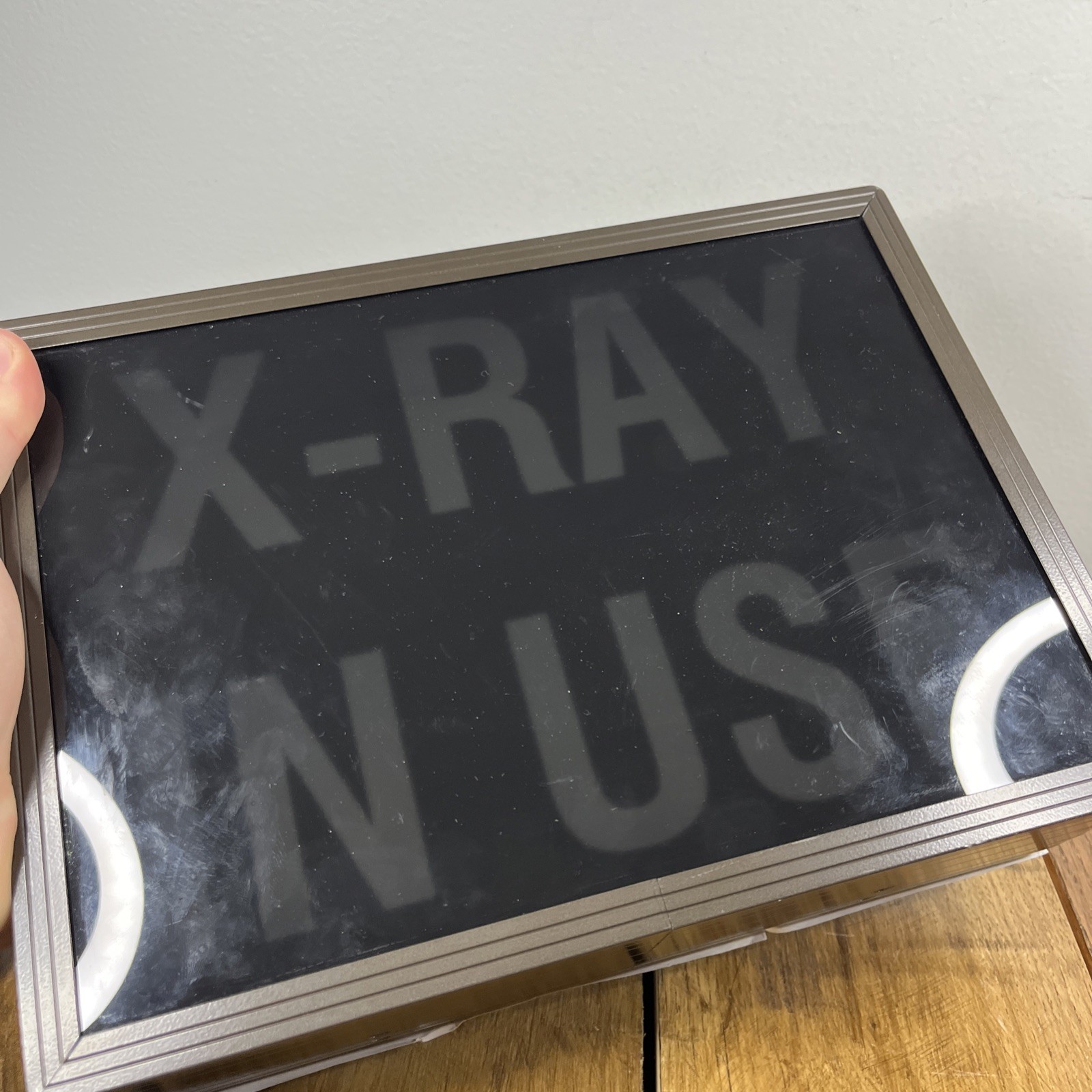 X-Ray In Use | Sign Directional Systems Signal-Tech 120-277VAC 60HZ 0.04-0.02A