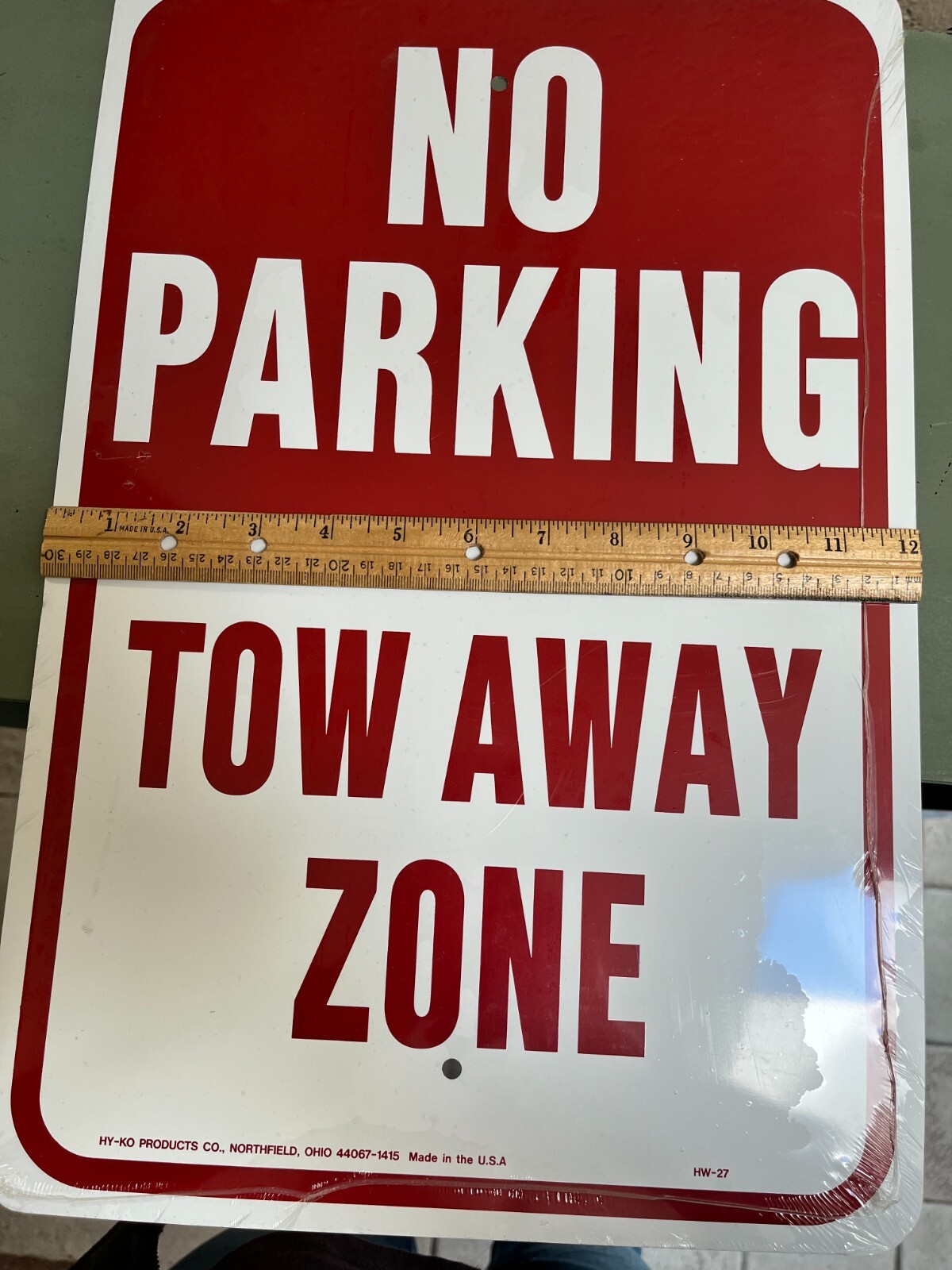 NO PARKING Sign Weatherproof Aluminum Warning Sign 12″x18″