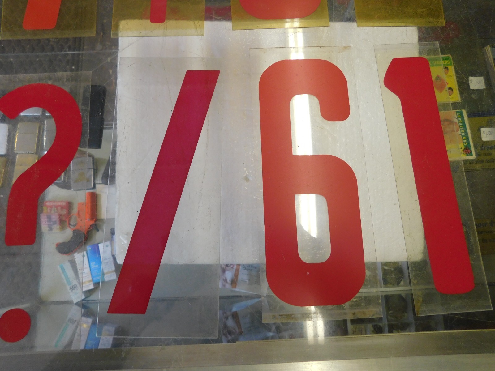 450-500 Red Numbers & Symbols Outdoor Flashing Sign Changeable 8″ on a 9″ Panel