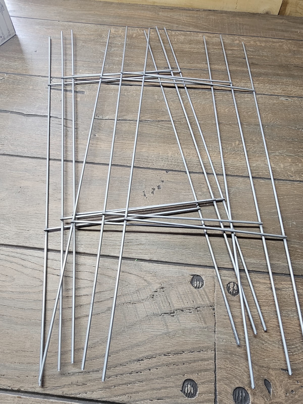 10 Sturdy Metal H Frame Wire Step Stakes for Yard Signs(10 x 30 in)(Stakes Only)