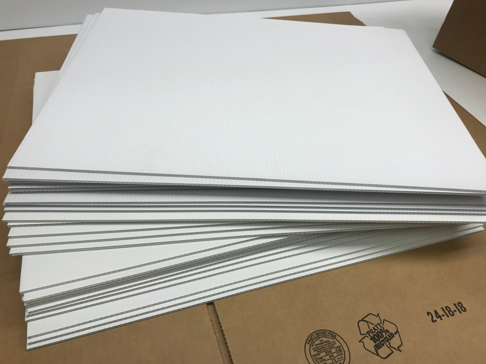 100 Signs Board (White) 18” X 24” x4 mm Corrugated Plastic Board Pkg100 Pieces