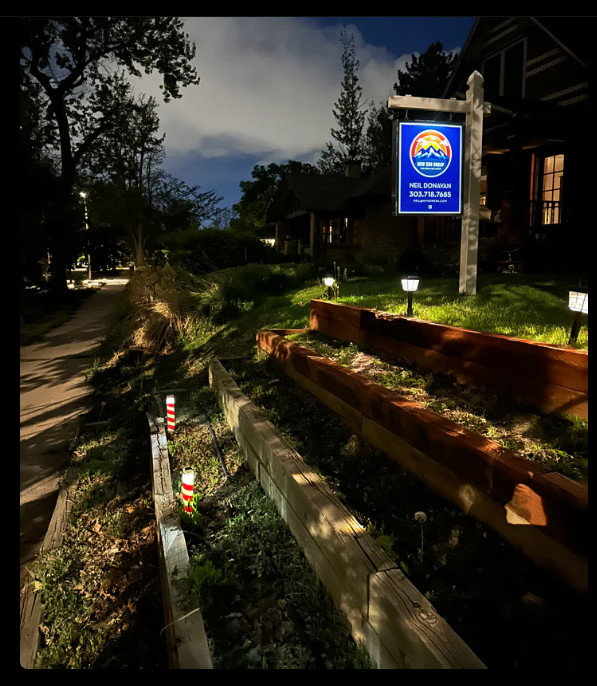 Solar Signs for Real Estate, Commercial and Retail Marketing