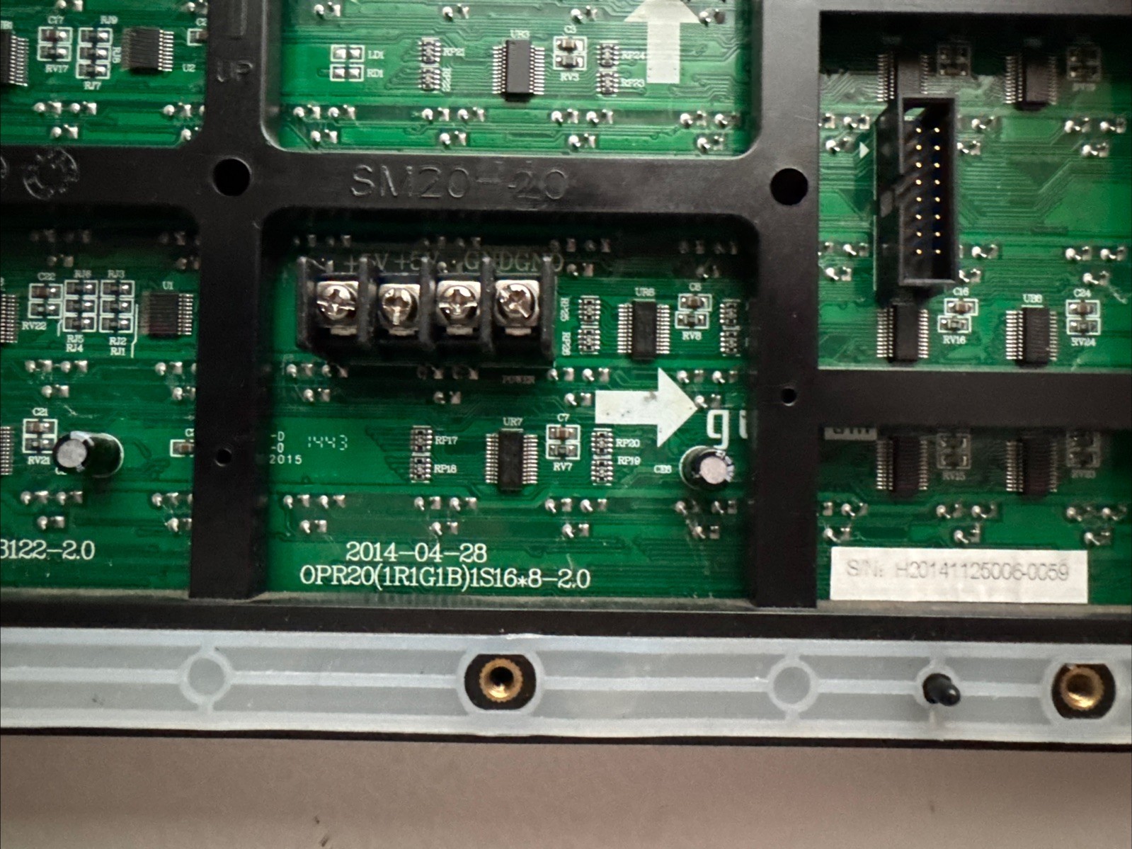 Signtronix Guru RGB OPR20 (1R1G1B) 1S16x8- 2.0 20 MM Module Hub40